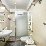 Отель Collodi 2*