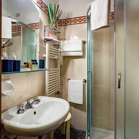 Hotel Collodi 2*