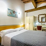 Hotel Collodi 2*