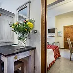 Hotel Collodi 2*