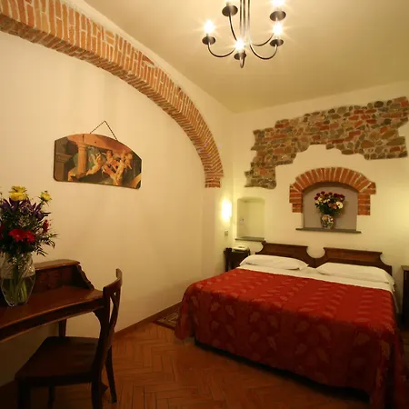 Отель Collodi 2*